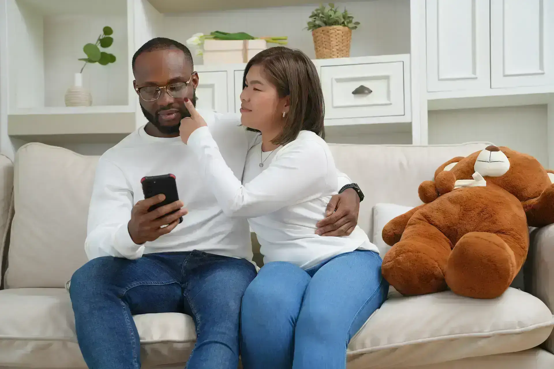 Couple learns PAIRS Confiding an Emotional Allergy skill with PAIRS Yodi Relationship Coach App.