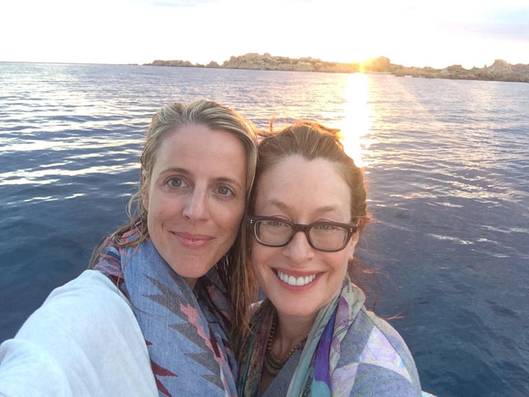 Ashley Richardson and Taylor Thomson